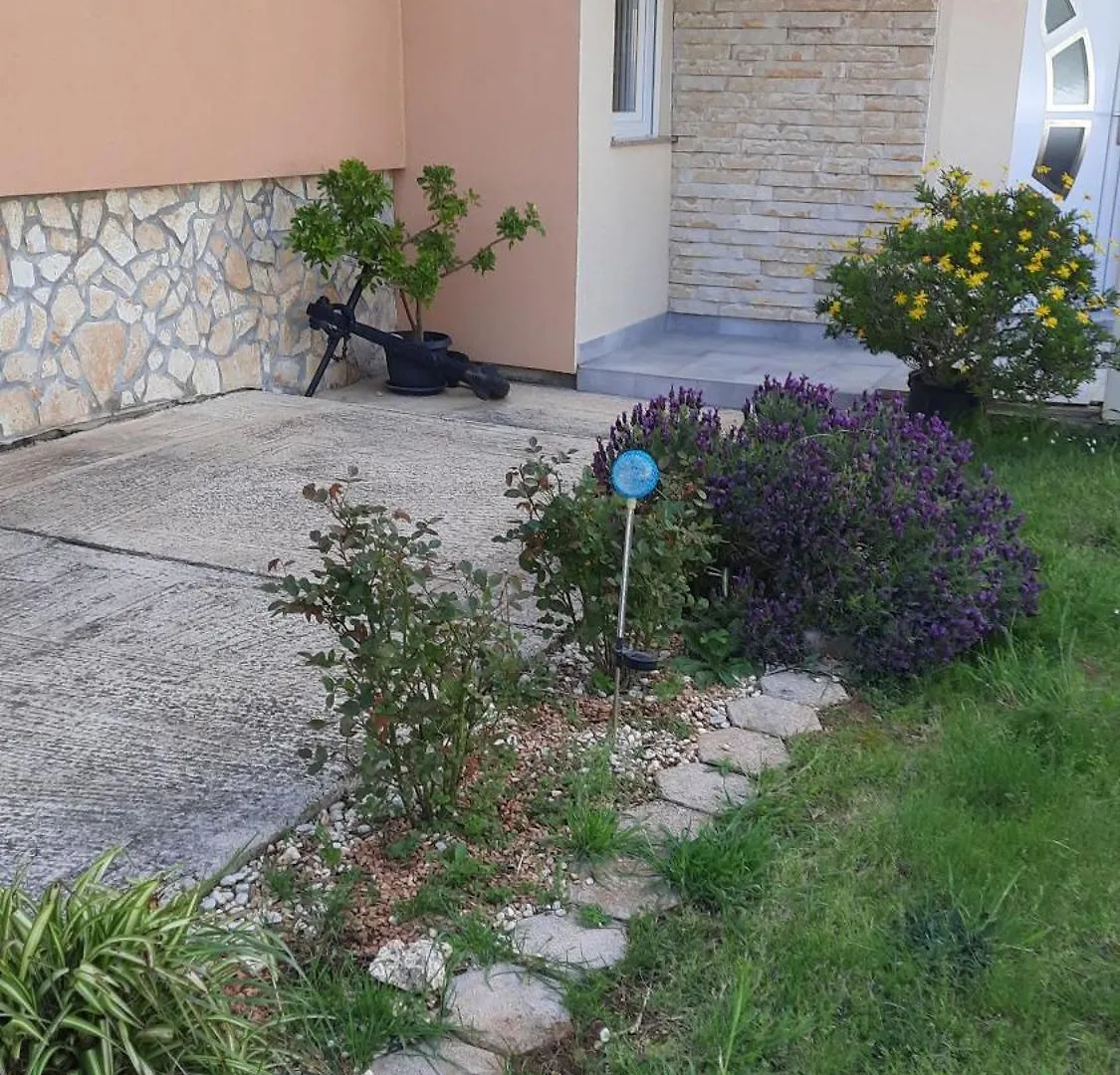 Ferienwohnung In Banjole Mit Terrasse Und Garten Croatia